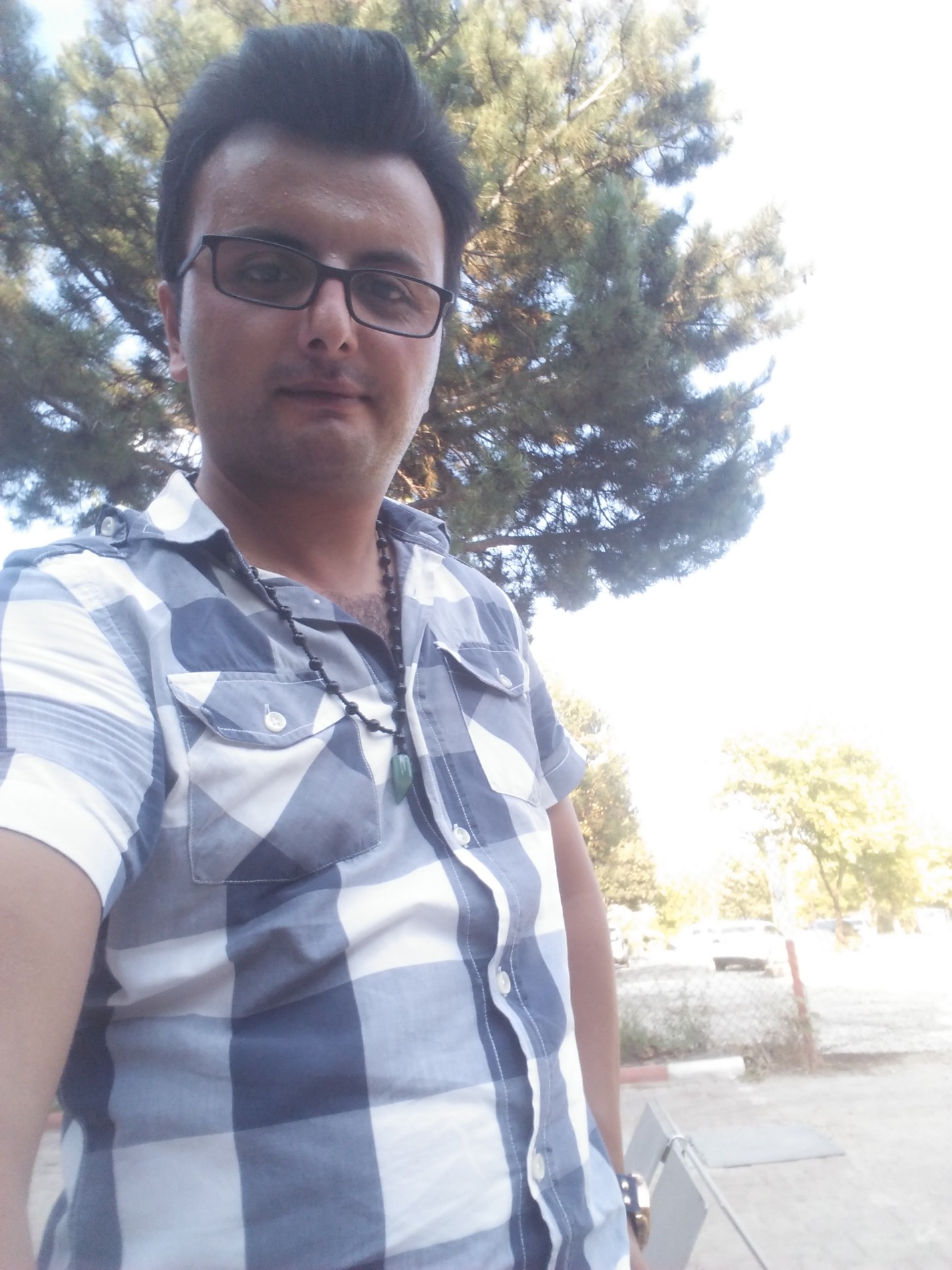 güzel bakışlı bayanım